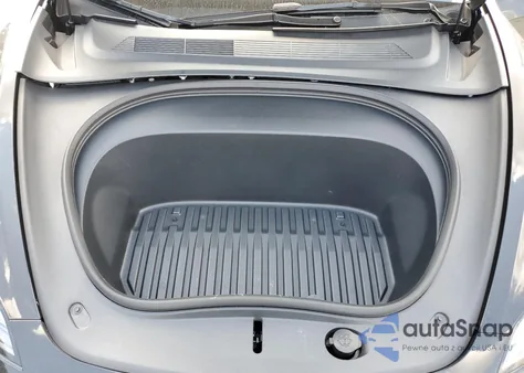 2025 Tesla Model 3 z USA, uszkodzony, nr VIN 5YJ3E1EA9SF028888